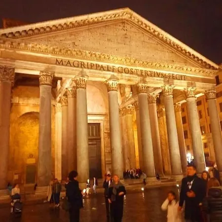 Apartment Benedict Pantheon Rome