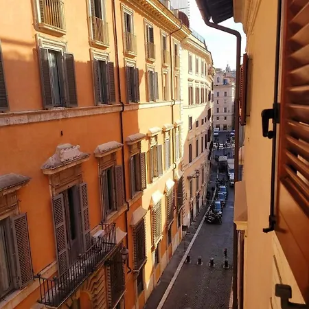 Benedict Pantheon Apartment Rome