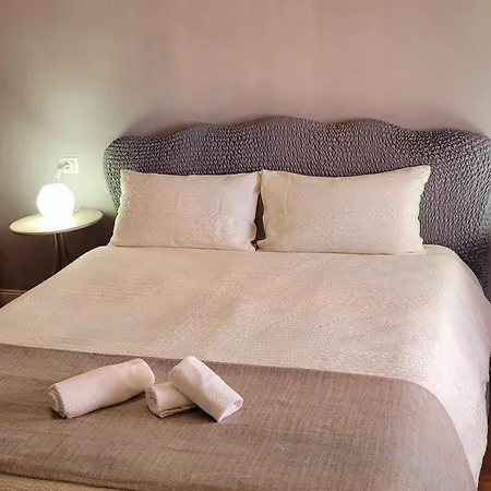 Apartment Benedict Pantheon Rome