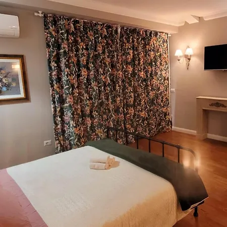 Benedict Pantheon Apartament *