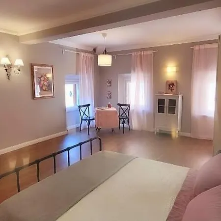 Benedict Pantheon Apartment Rom