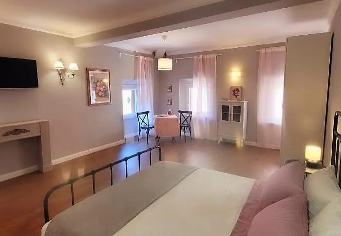 Benedict Pantheon Apartment Rome